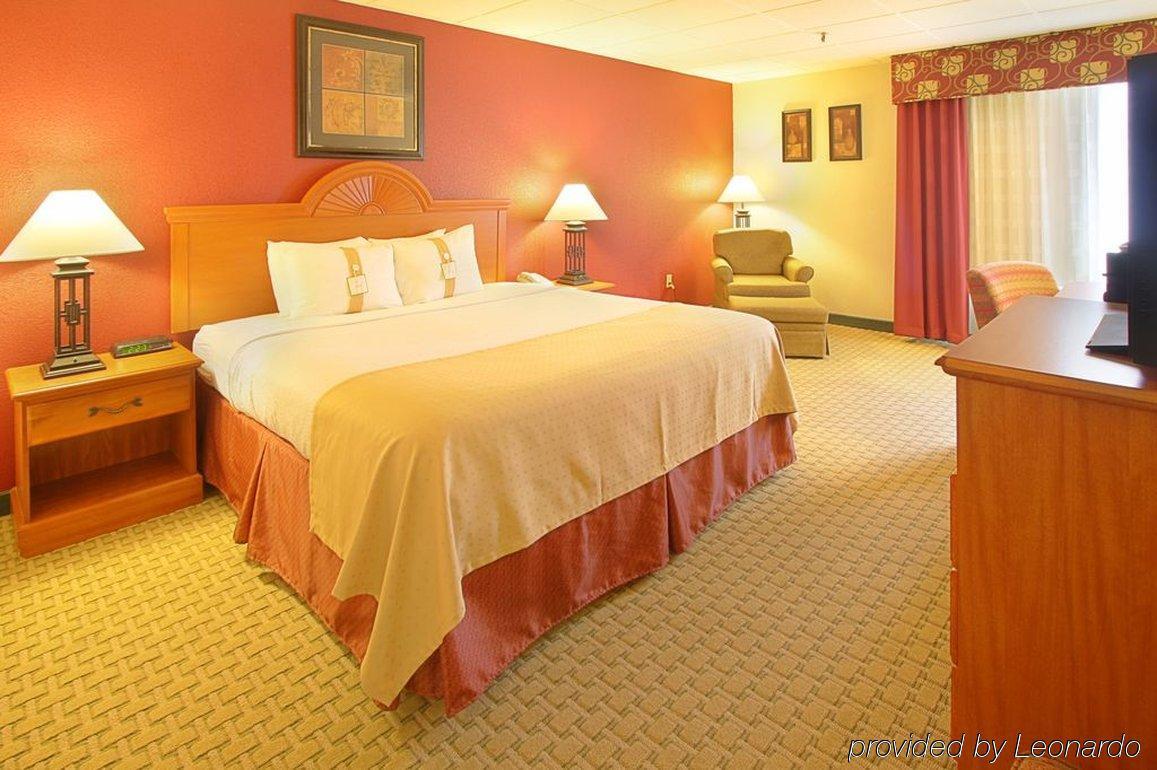Holiday Inn Express Aberdeen-Chesapeake House By Ihg Room photo