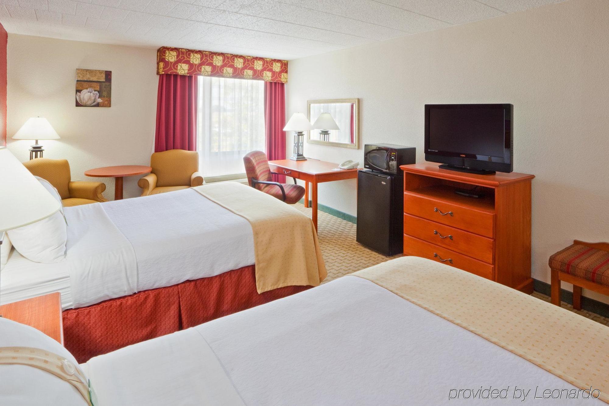Holiday Inn Express Aberdeen-Chesapeake House By Ihg Room photo
