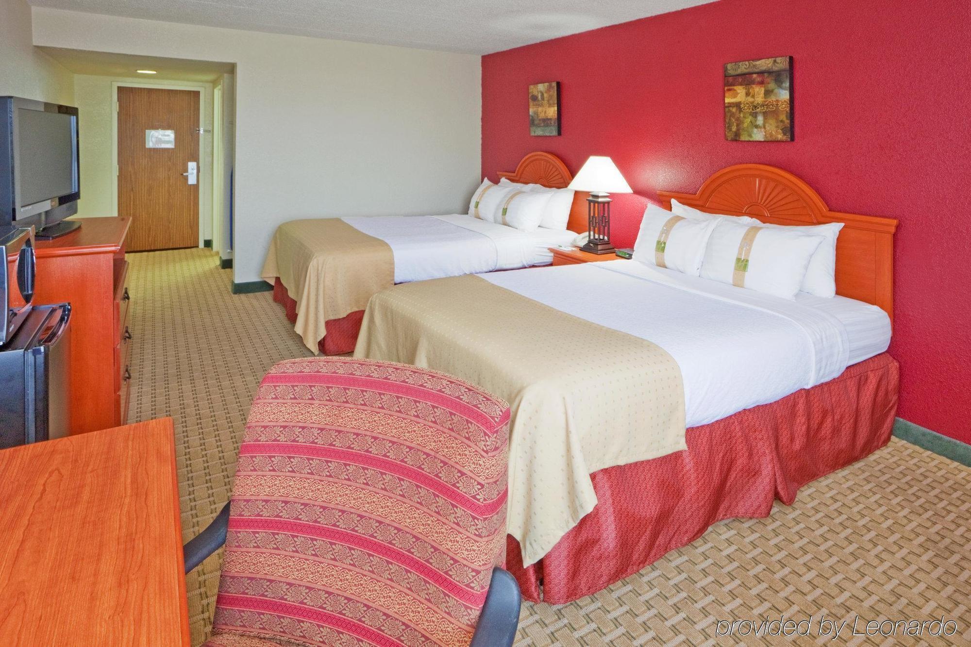 Holiday Inn Express Aberdeen-Chesapeake House By Ihg Room photo